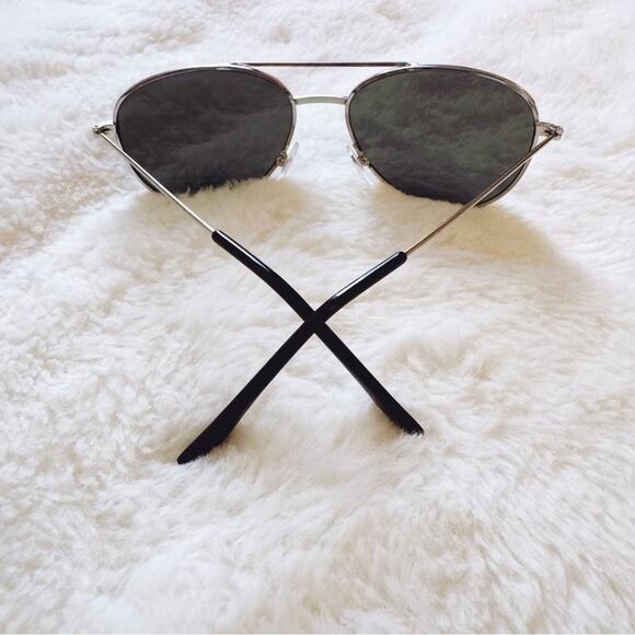 Tommy Silver with Mirrored Lenses Aviator Sunglasses - Picture 9 of 10